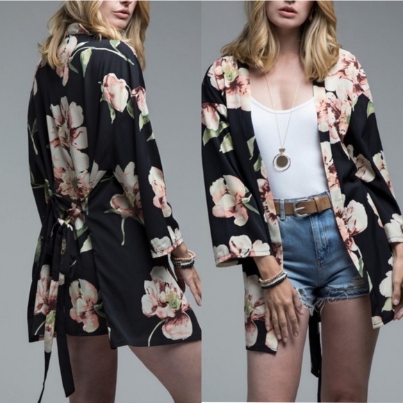 JUSTIN & TAYLOR Tops - Black Floral Print Kimono Robe